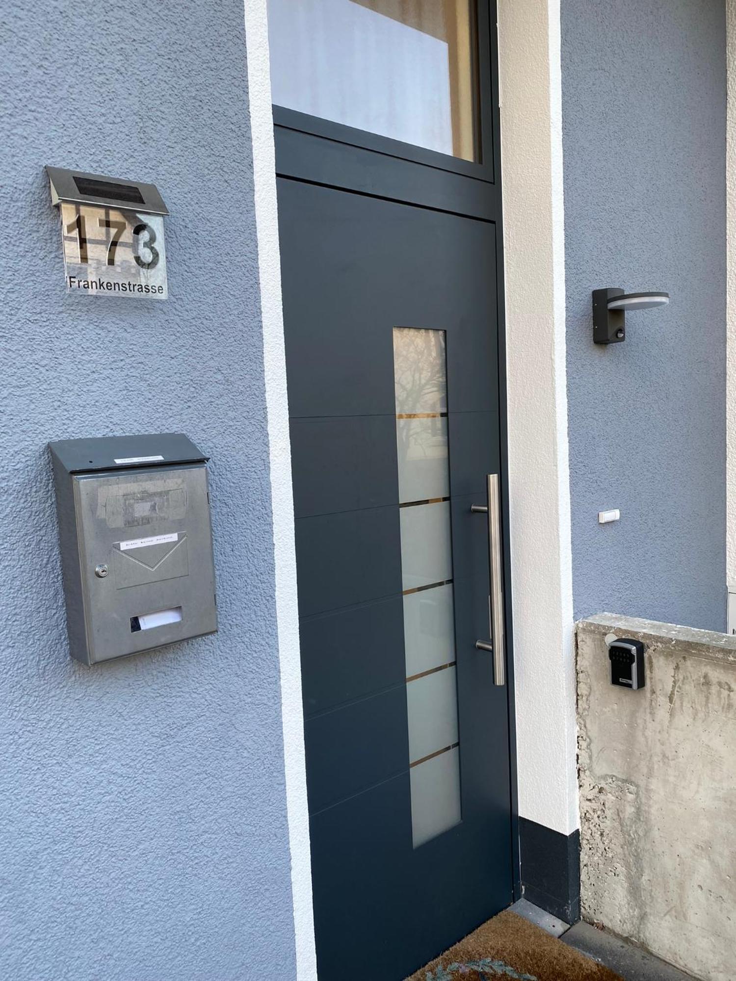 Schoene, Moderne Wohnung Mit Grosszuegiger Terasse Essen Exterior foto